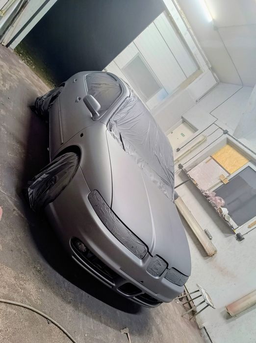 Zmiana koloru auta, lakierowanie raptorem różne struktury