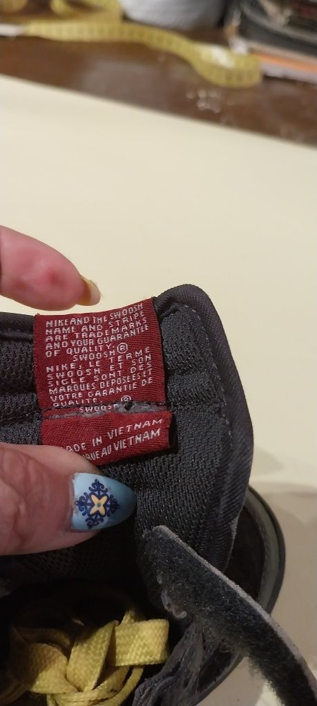 Ténis bota tam. 26 nike