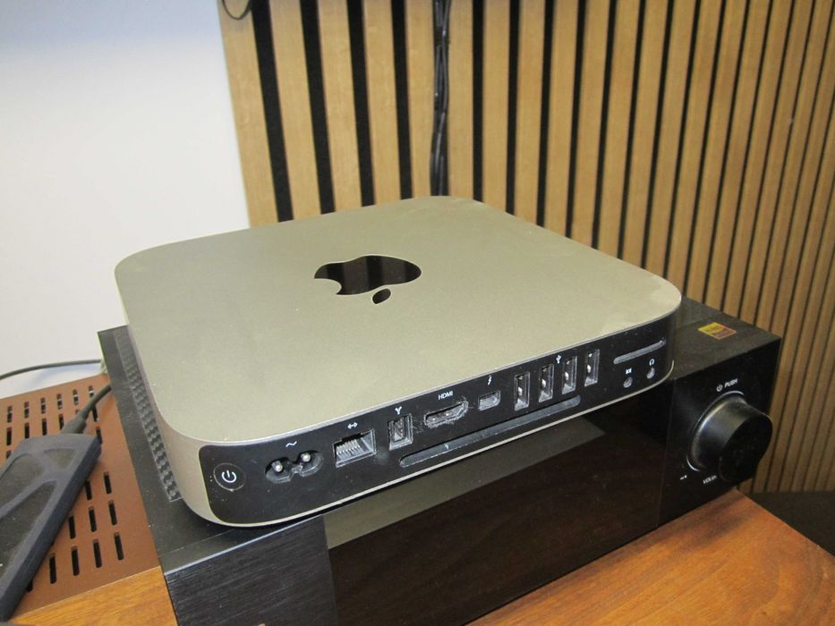 Mac mini A1347.proc I5 ,8ram 256 SSD stacja multimedialna