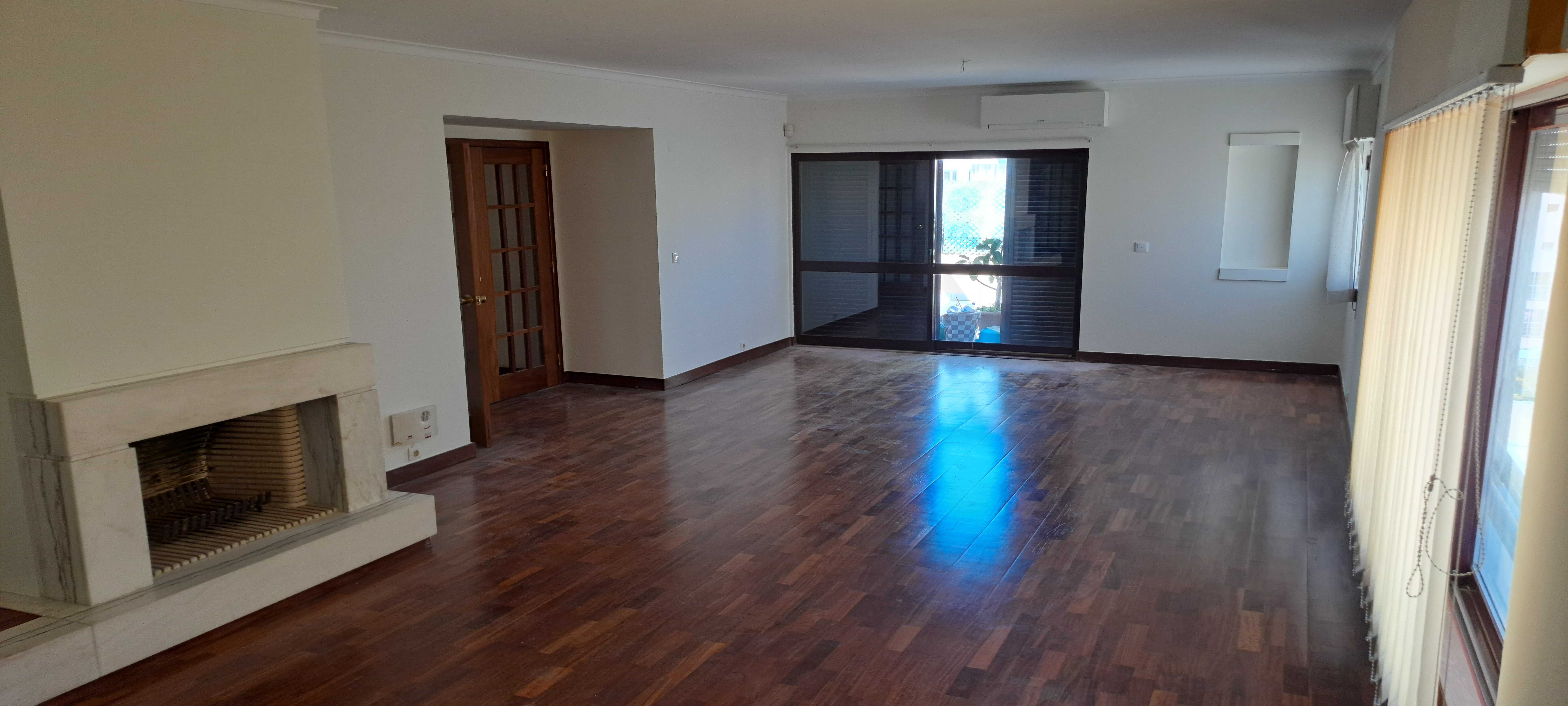 Arrendo Alugo Apartamento T2 RESTELO C/GARAGEM E PISCINA