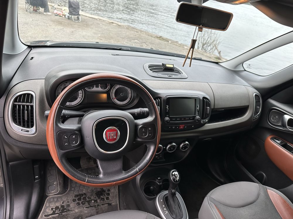 Продам свою машину Fiat500l