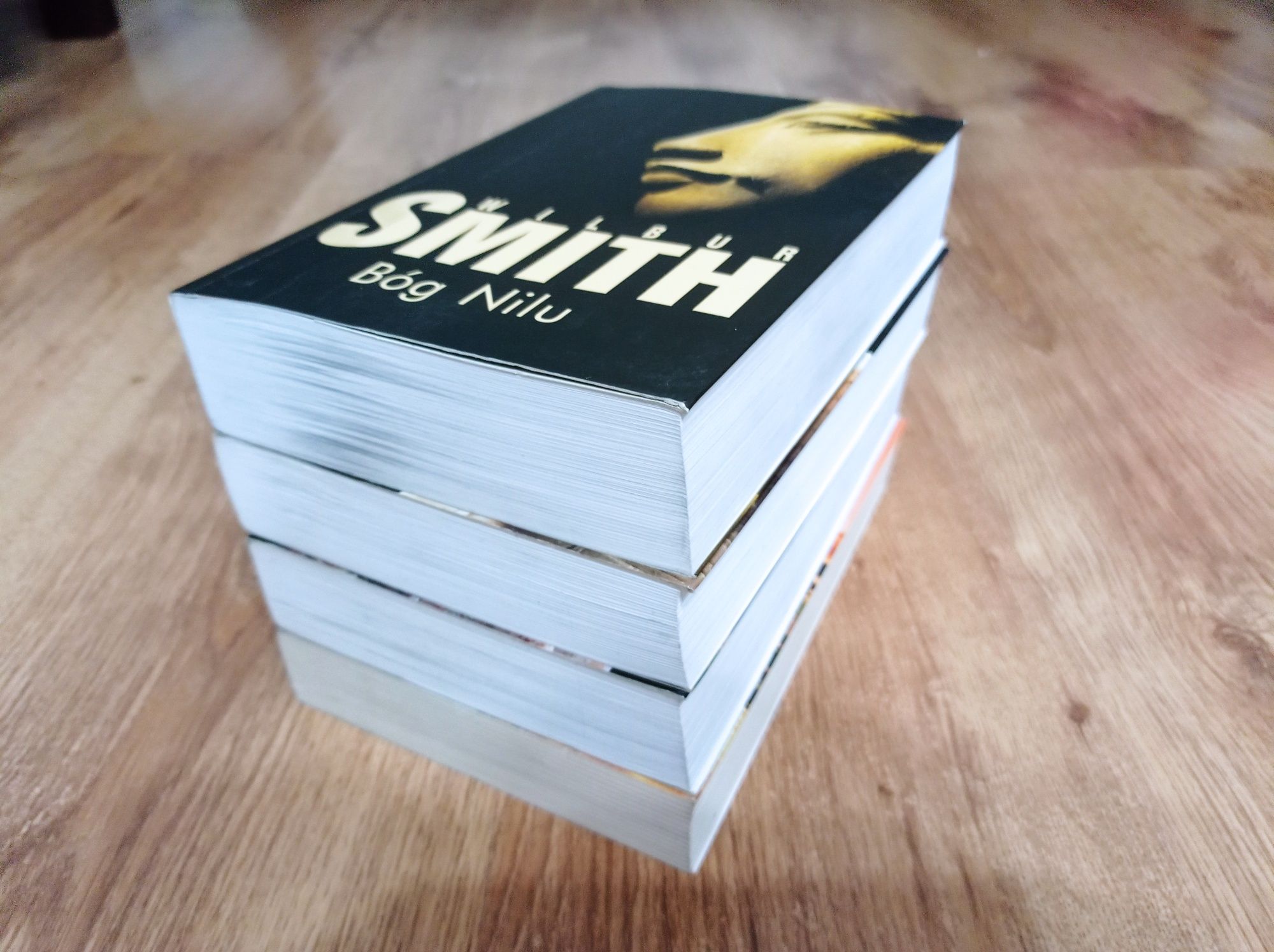 Wilbur Smith - cykl egipski, Faraon, Bóg Nilu, Zemsta Nilu, Czarownik