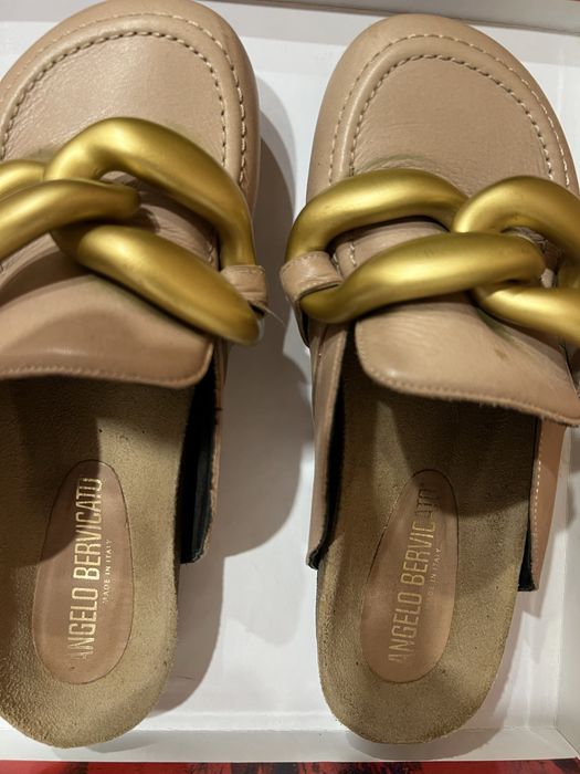 Сабо шльопки шкіряні