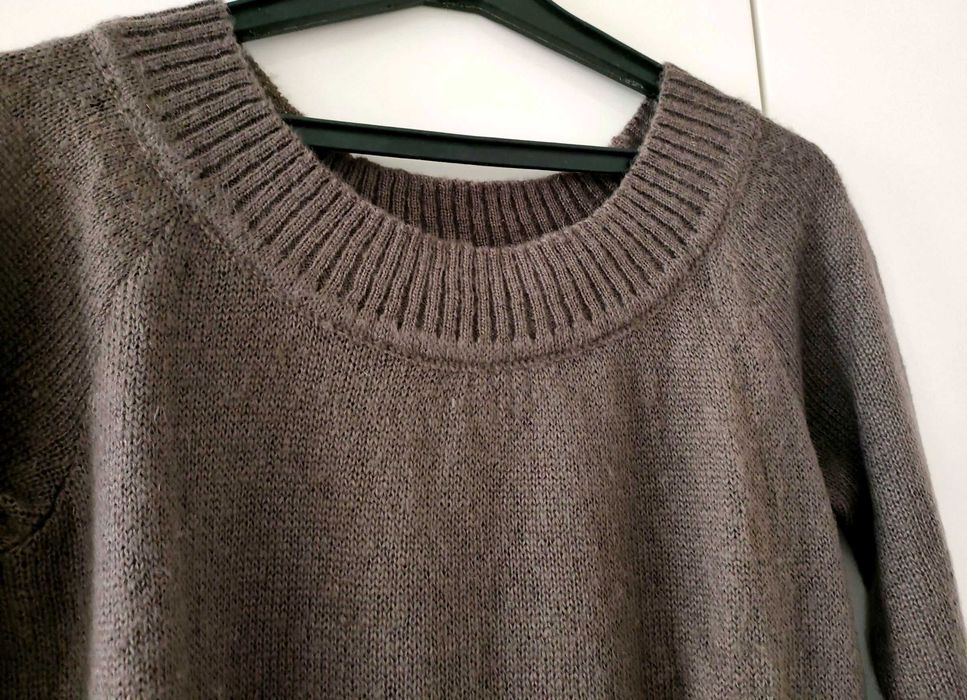 Ciepły i wygodny sweterek z wełną i moherem. Polecam!