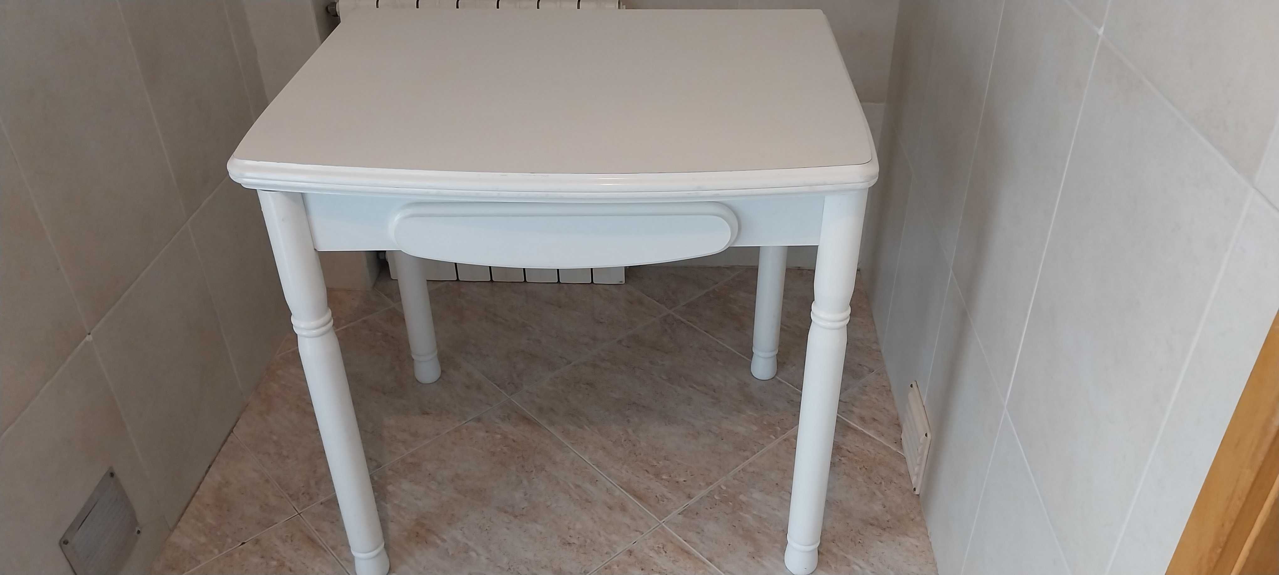 Mesa de cozinha extensível