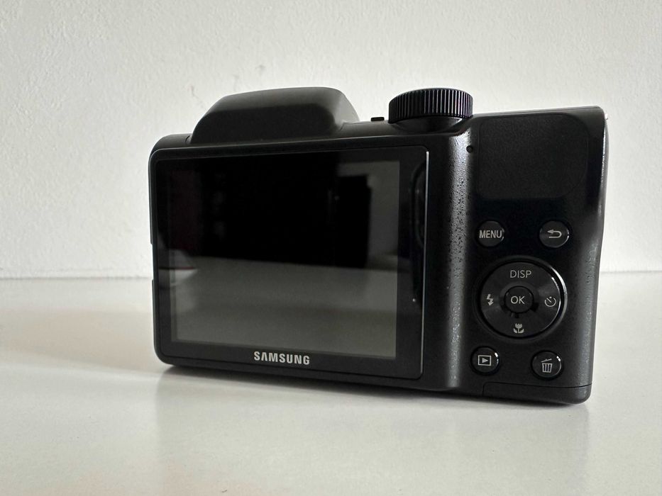 Máquina fotográfica Samsung WB100