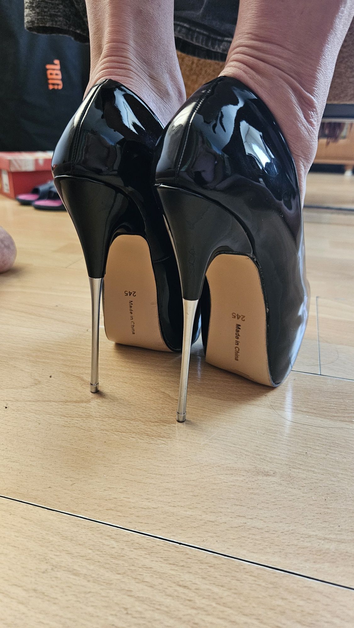 Sexy szpile nr 38,5 metalowe obcasy killer steel heels