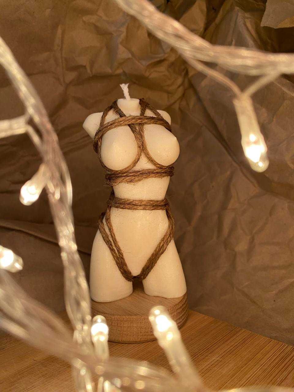 Ароматична формова свічка "Жіночій торс"