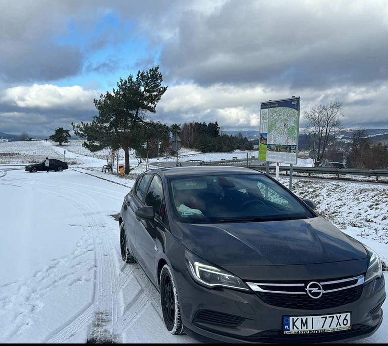 Opel Astra  1.6 hatchback