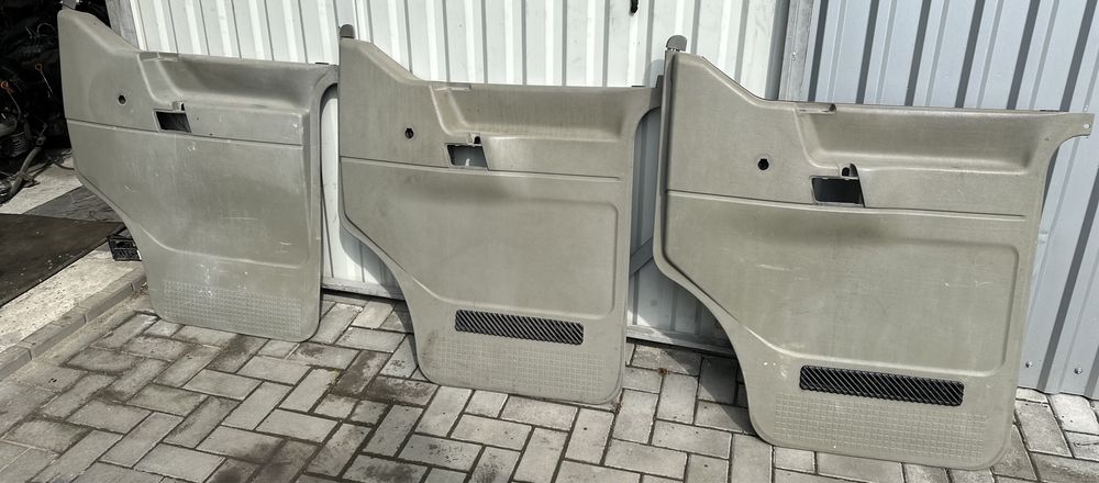 Карта обшивка дверей права Volkswagen TRANSPORTER T4 1996 - 2003