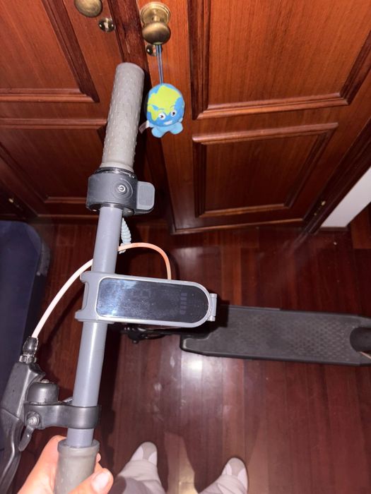 Trotinette eletrica  navee V25