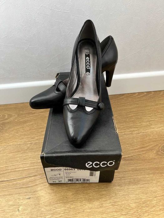 Жіночі шкіряні туфлі Ecco city bristol petit strap 37 розмір