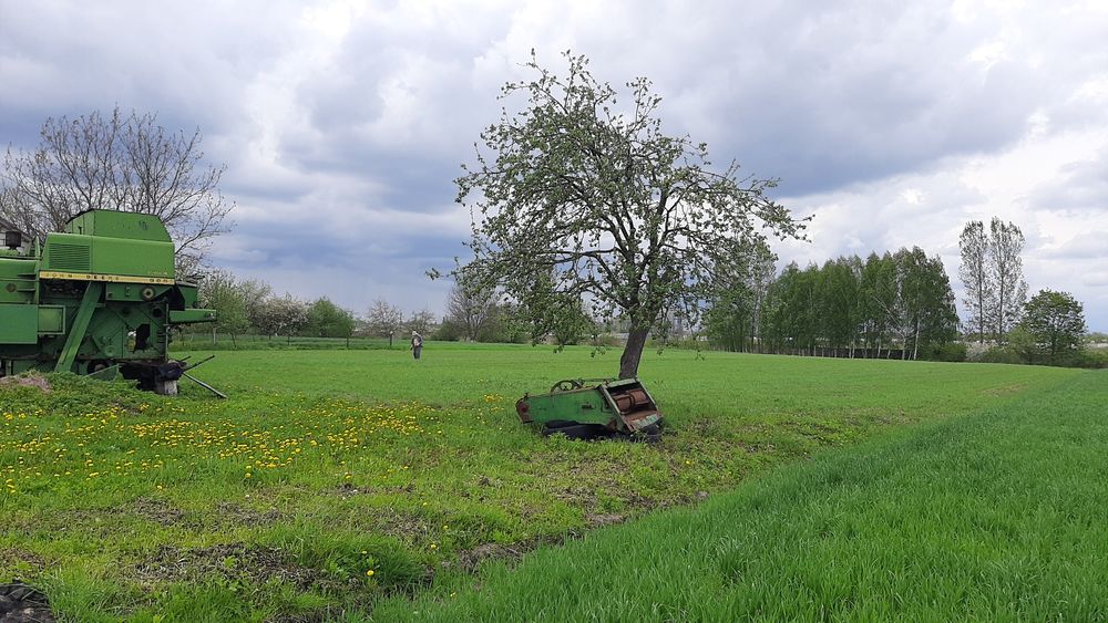 Будинок м.Корець. 74соти землі..