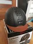 Kask jeździecki marki Fouganza
