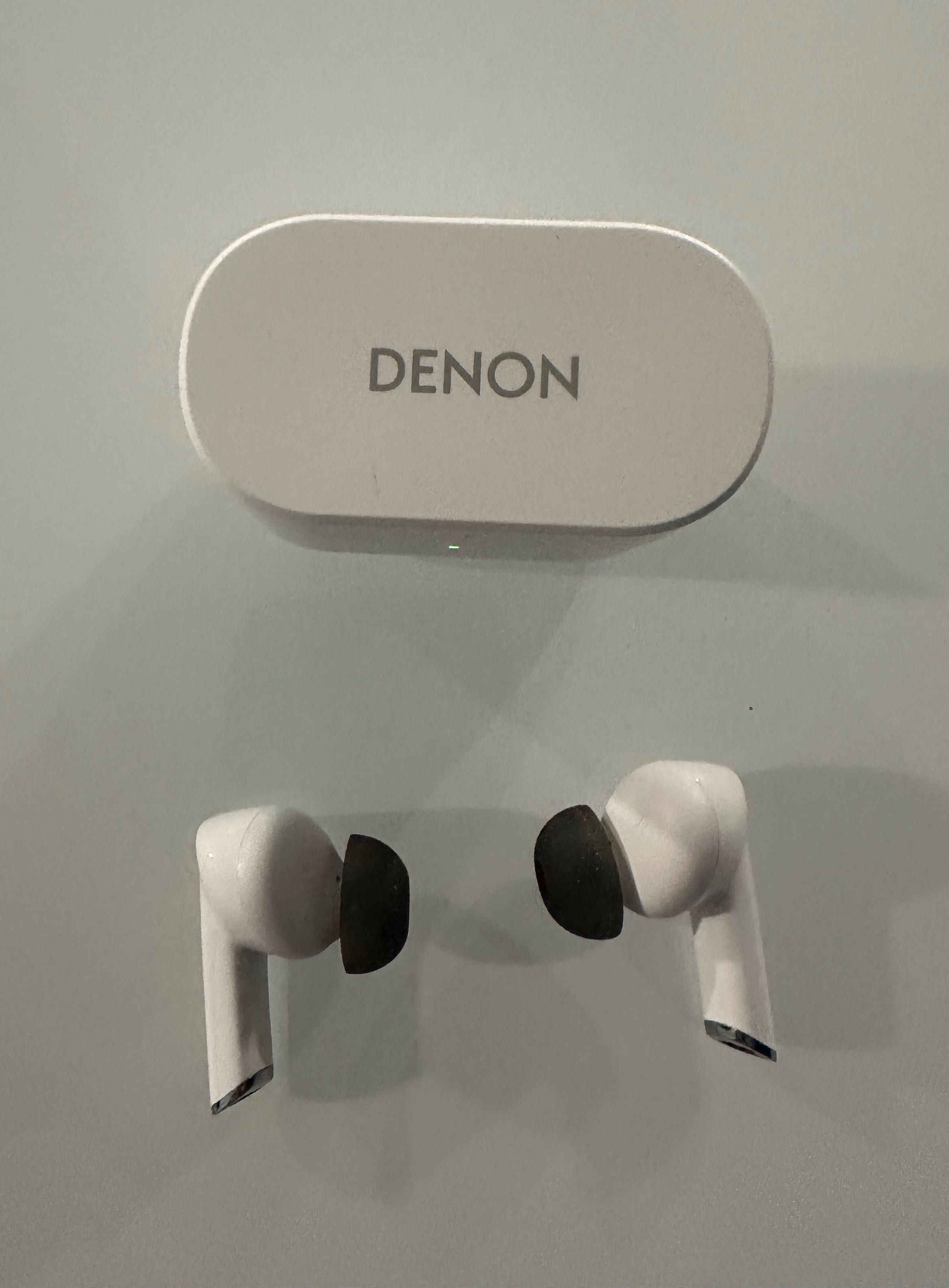słuchawki bezprzewodowe Denon AH-830NCW redukcja szumów