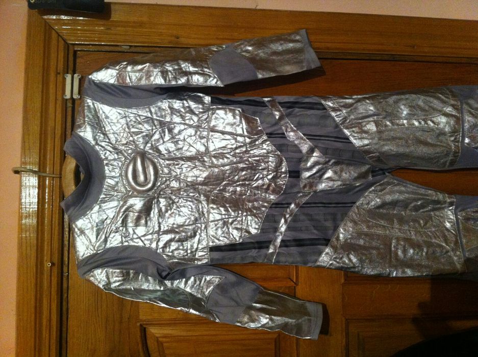 Карнавальный костюм ,комбинезон Доктор Кто