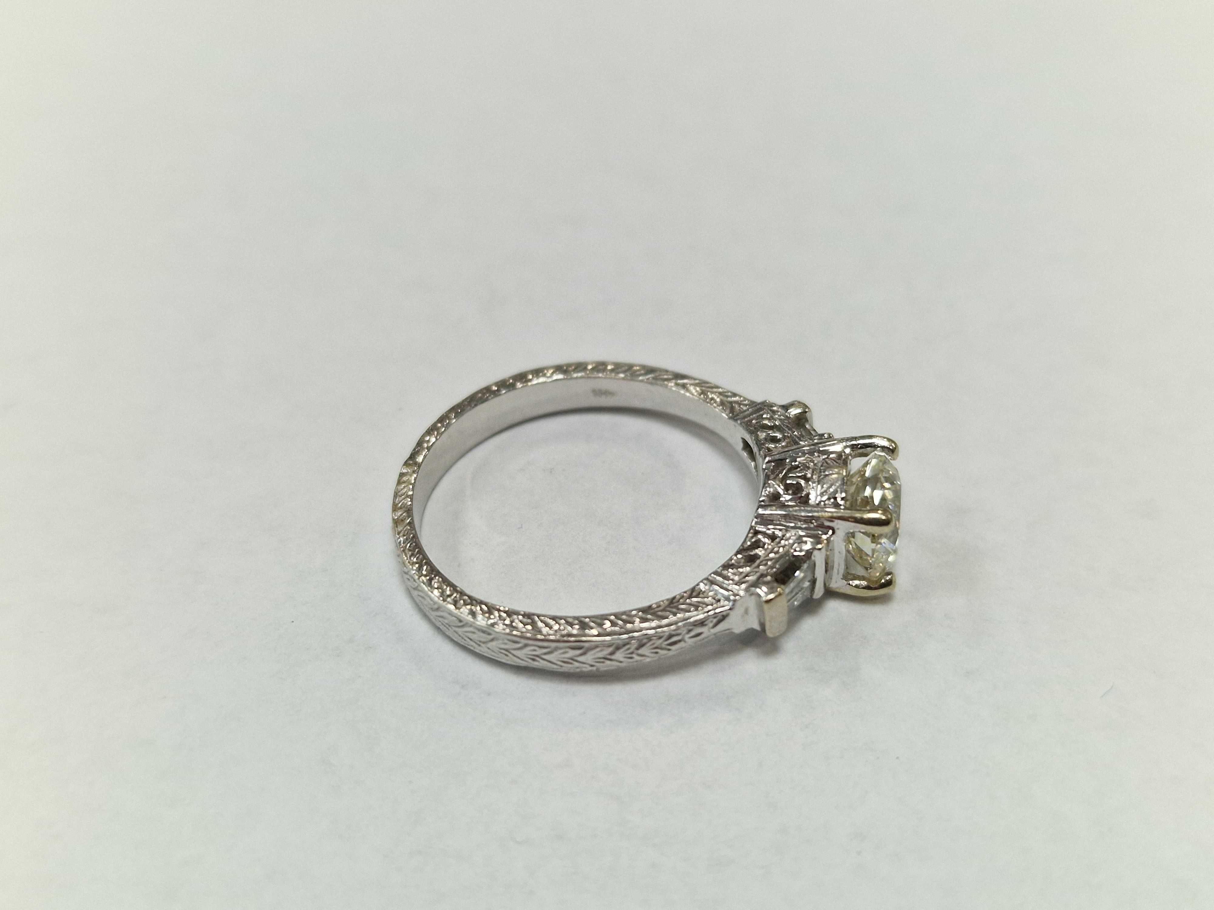 Złoty pierścionek damski/ 585/ 3.78 gram/ R12/ DIA 0.96 CT VS/ wycena
