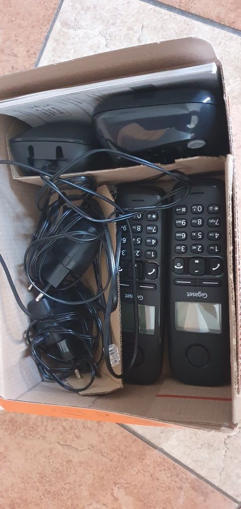 2 nowe telefony stacjonarne