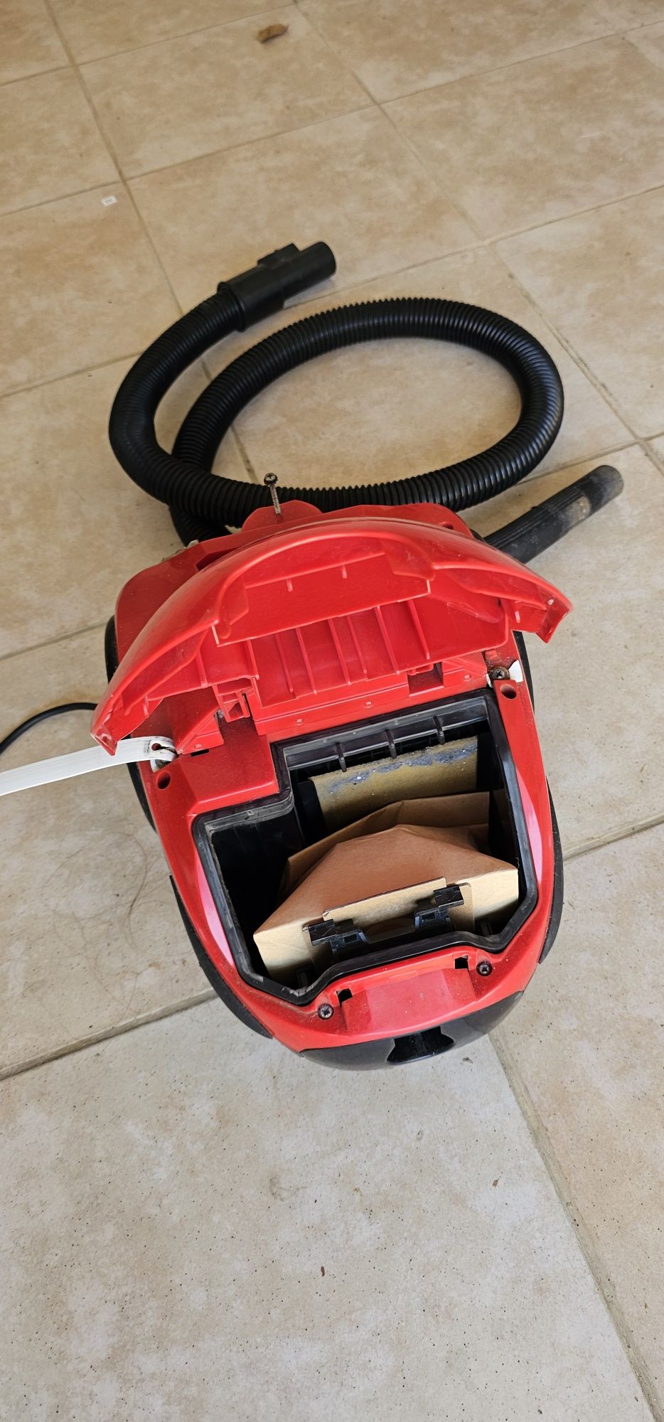 Aspirador Crown 1500w