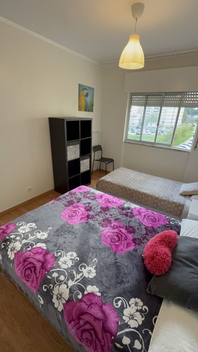 QUARTO casal c/s filho odivelas 600 m da estação