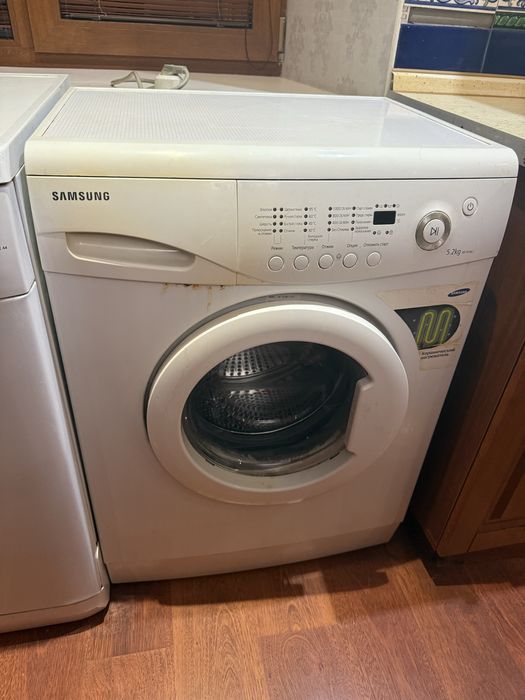 Продам стиральную машину. Работает идеально