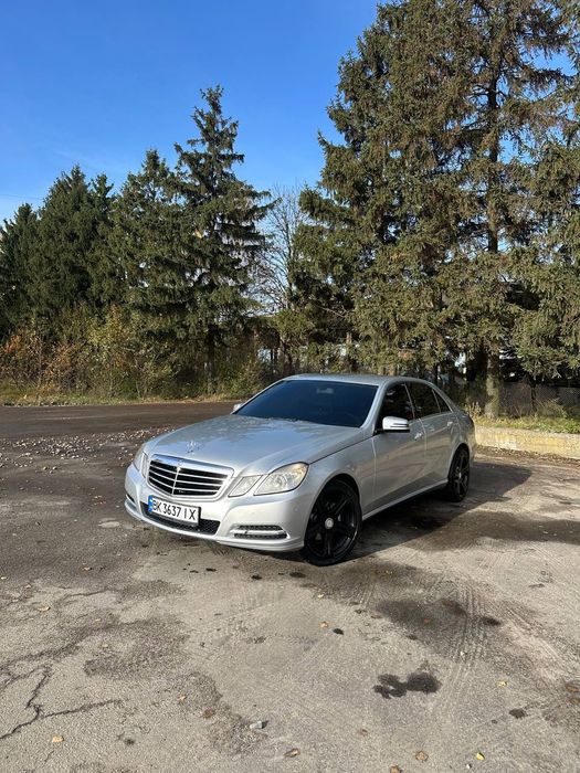 ПРОДАМ w212 Е200 2.2 Дизель В гарному стані