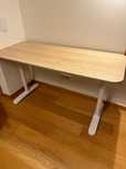 Secretária IKEA Bekant