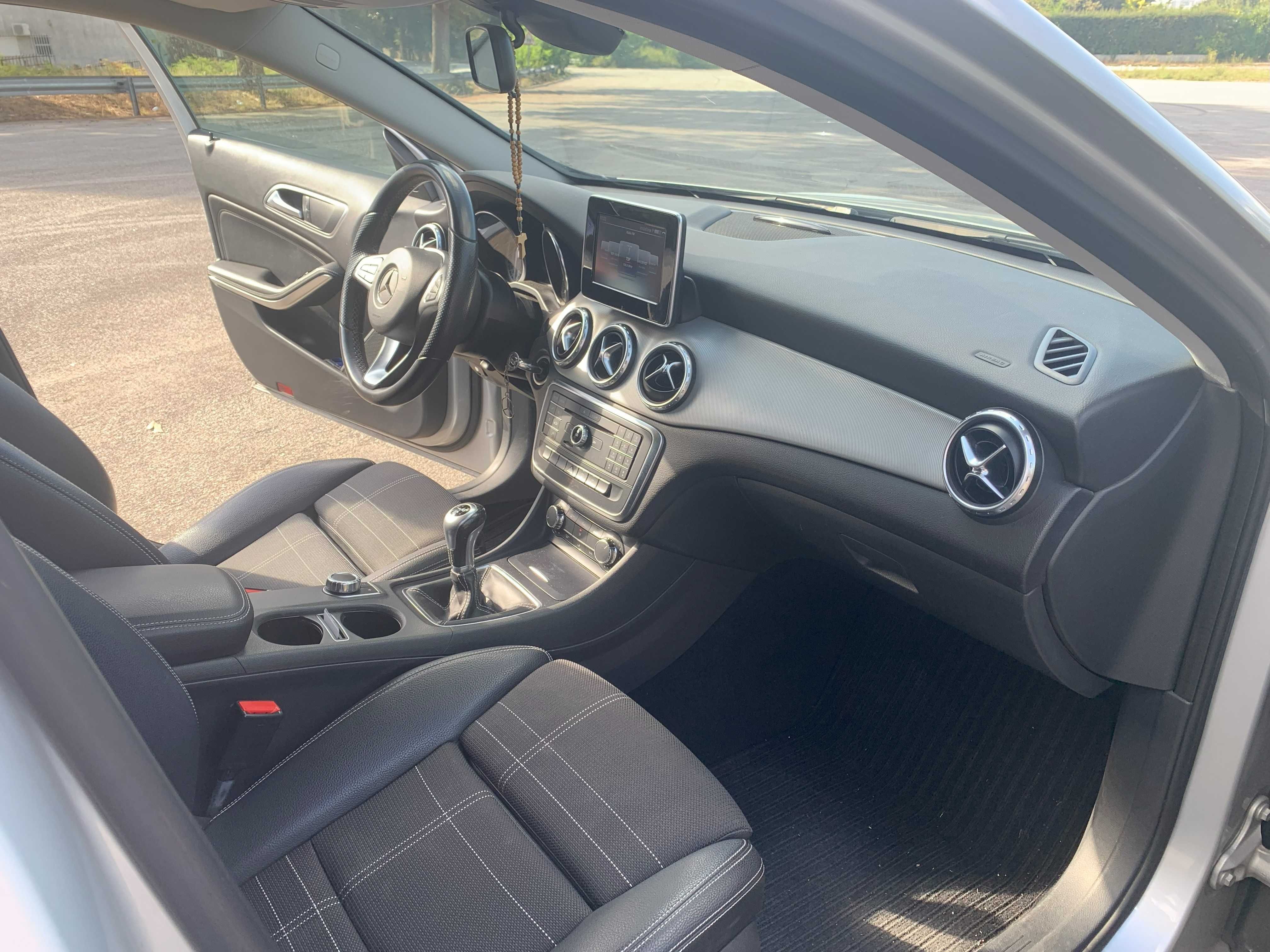 Mercedes-Benz GLA 180d