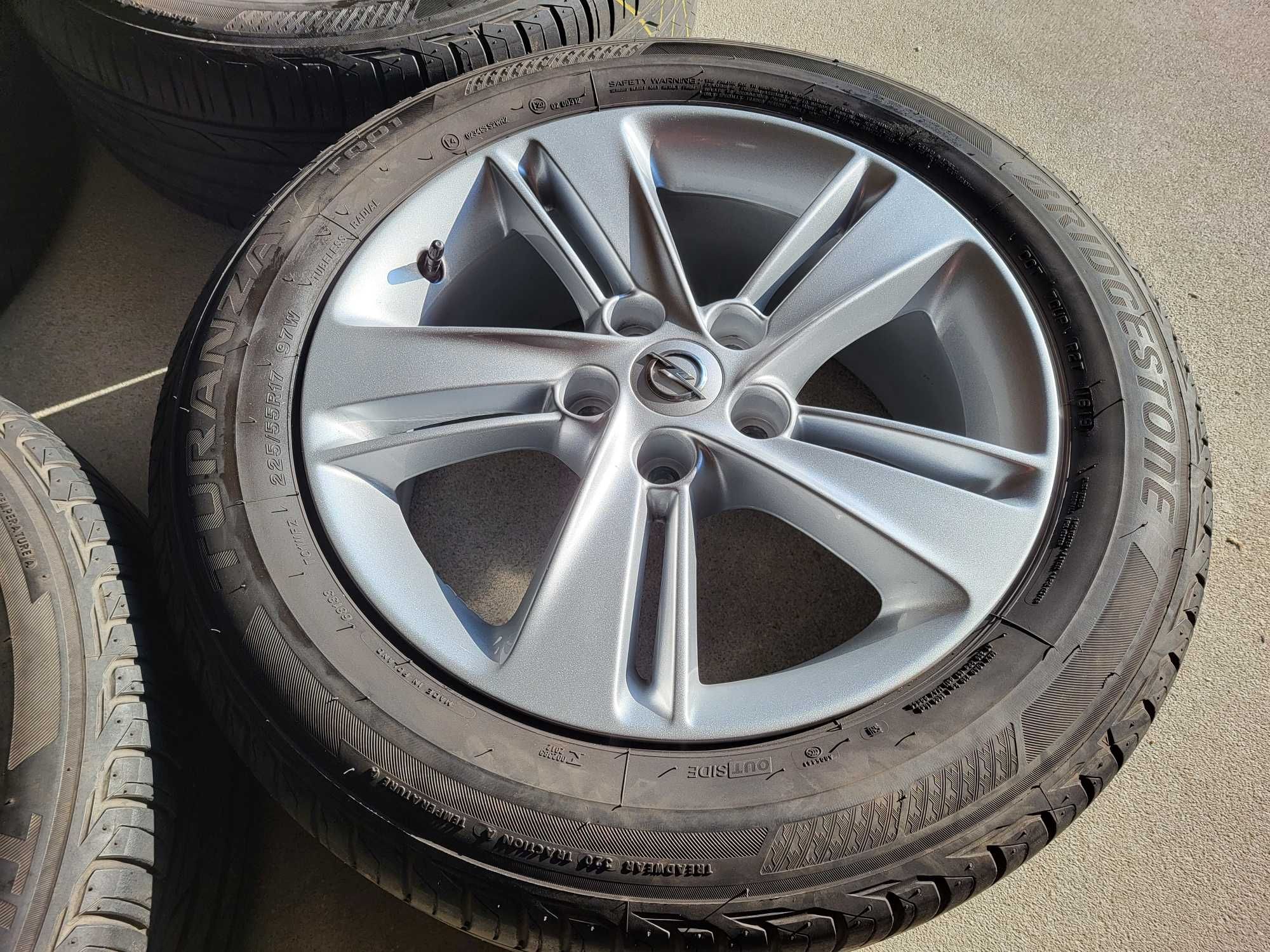 [L20] Koła letnie 17 Cali 5x115 Bridgestone 225/55/17 Opel Insignia B