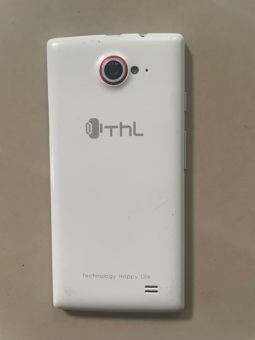 Продам телефон THL