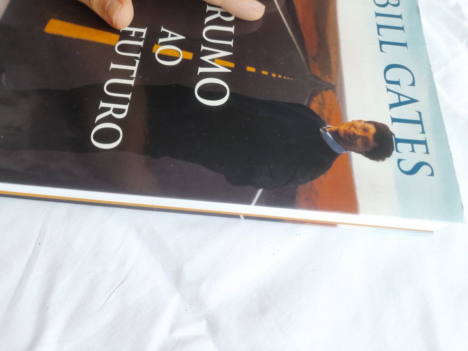 Livro "Rumo ao futuro"