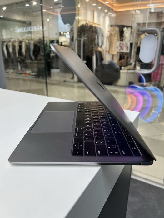 Ноутбук MacBook Air 13” 2019 i5 8ОЗУ 256GB SSD стан  9,5/10 #83360