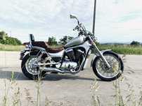 Suzuki Intruder VS 800 rok 2004