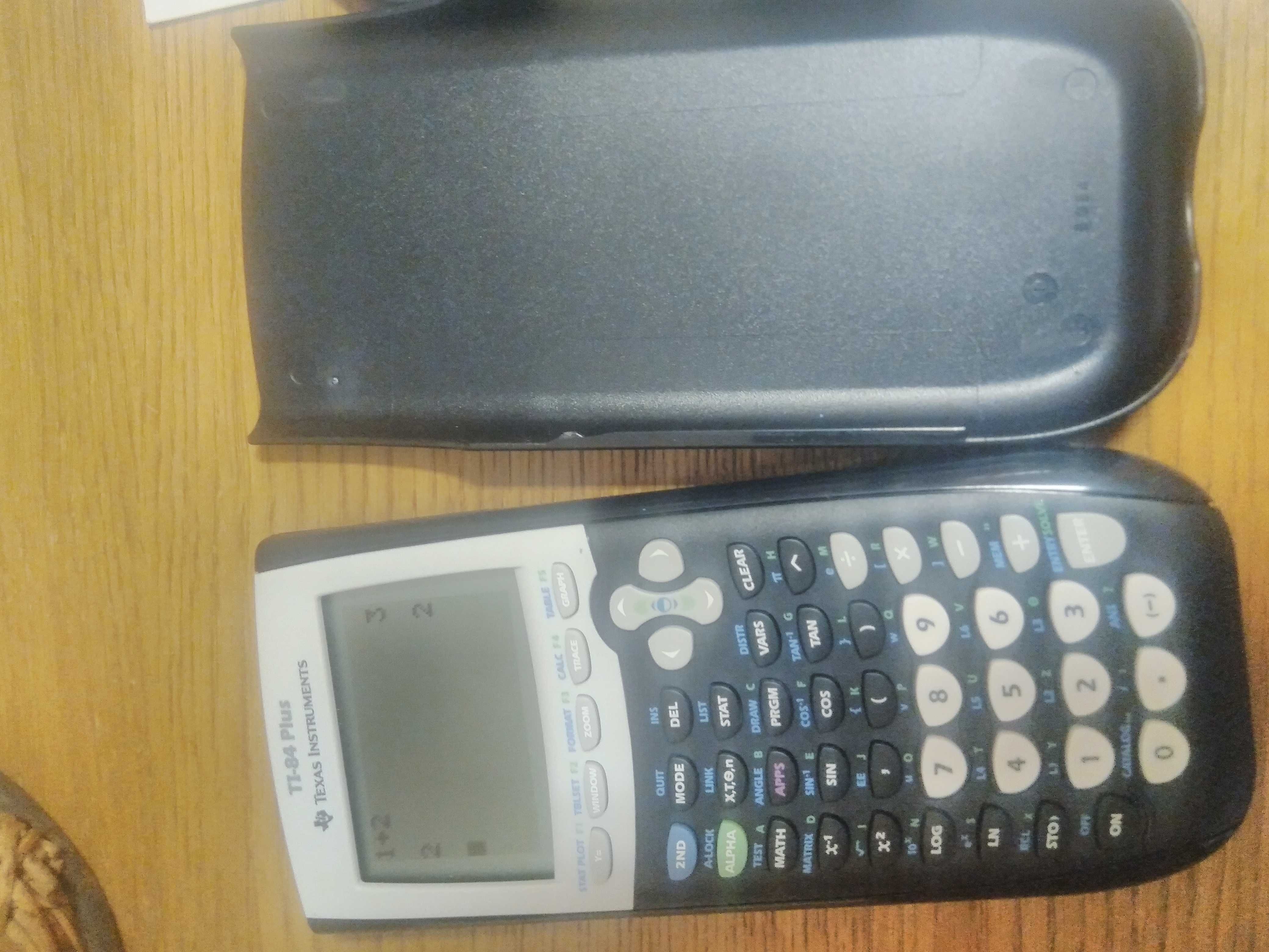 Calculadora Gráfica TI-84 Plus - Como NOVA - usada 1 ou 2 vezes exames