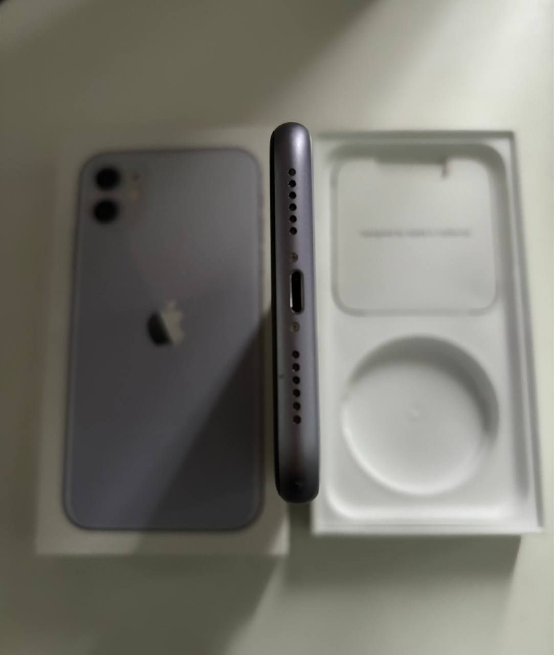 Продається телефон IPhone 11