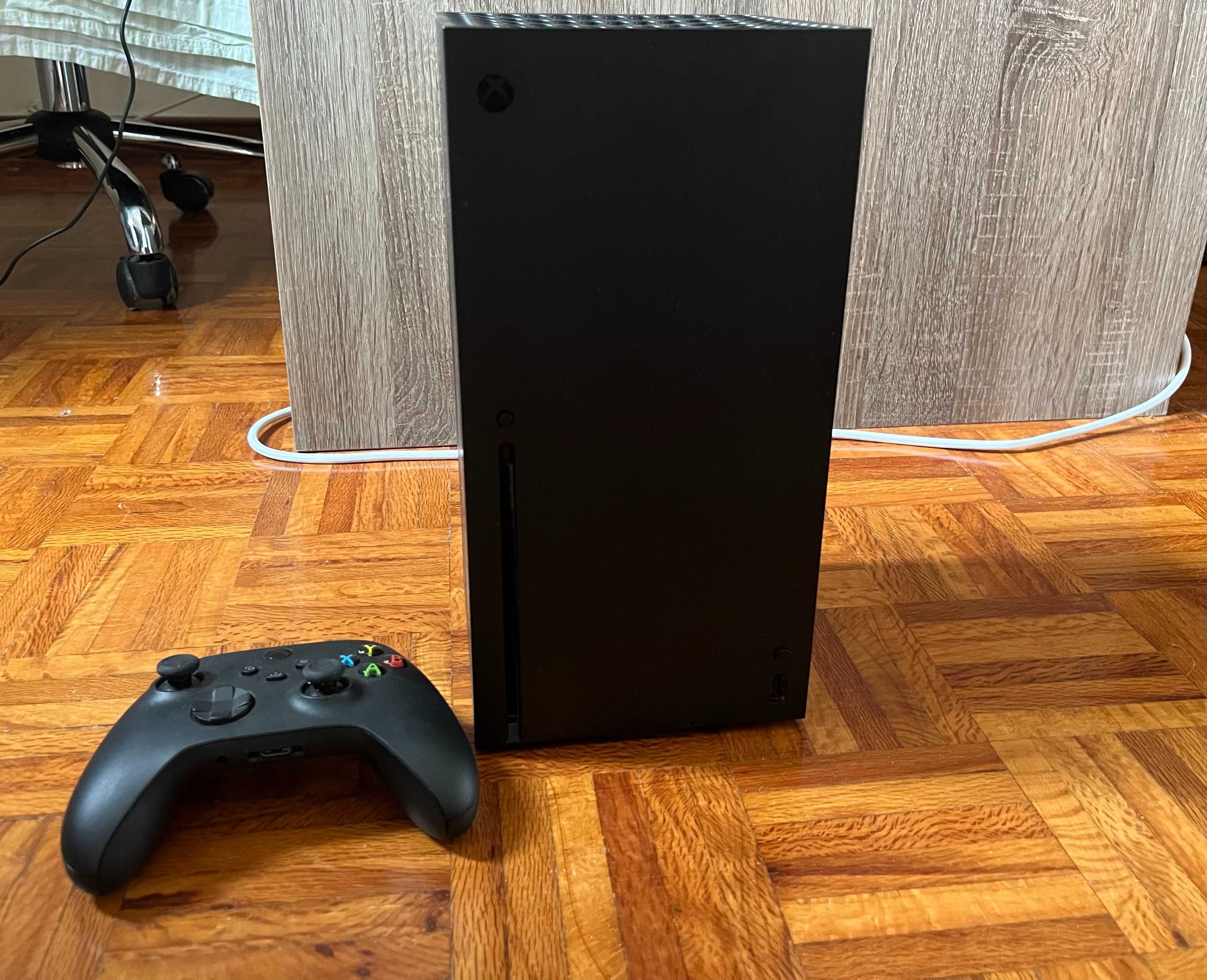 Xbox Series X Completo (1 TB) + 4 jogos