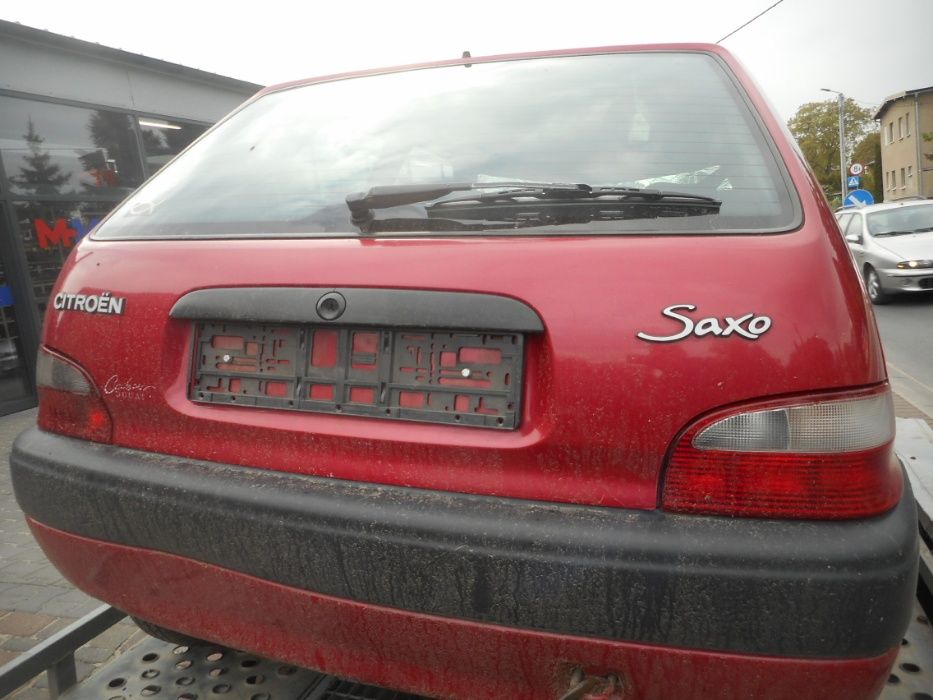 Citroen Saxo,kolor wiśniowy metalik,3 drzwi,1,0 benzyna