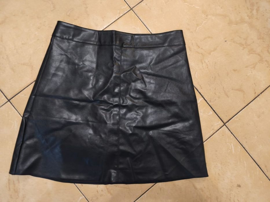 Spódnica eko skóra ze spodenkami
