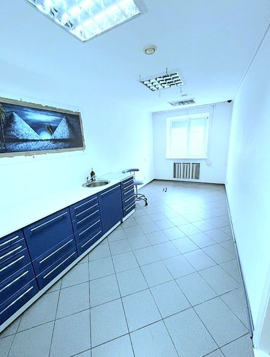 Фасад. Площа S= 60 m2. Салон.