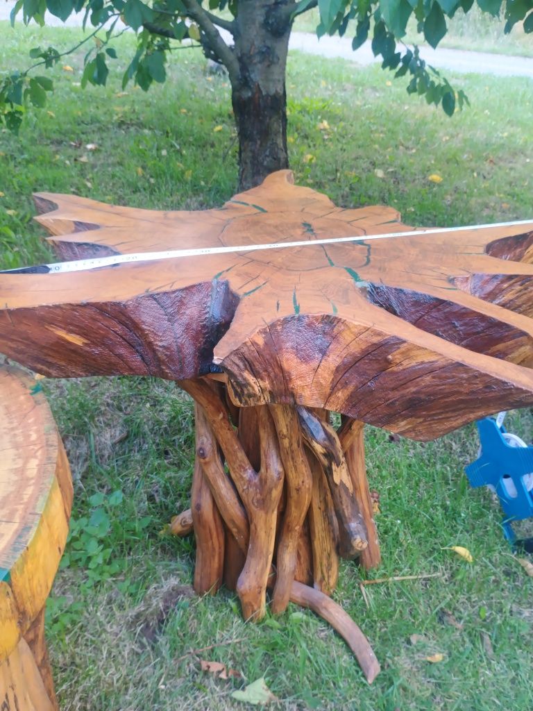 Stoliki kawowe z drewna dębowego