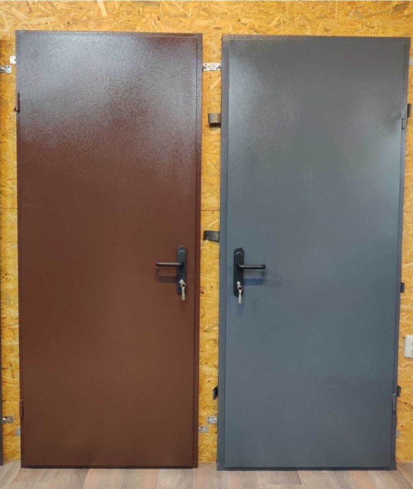 Двері металеві технічні в хозприміщення, тамбур, будинок. Мет+ДСП