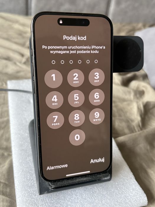 Iphon 15 pro. Stan b.dobry