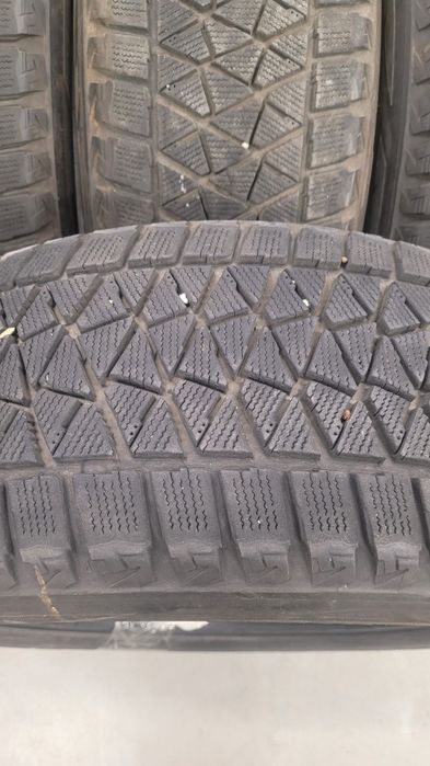 235 55 20 Bridgestone Blizzak DM-V2