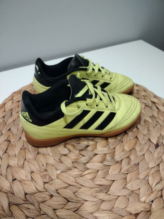 Buty piłkarskie dziecięce Adidas halówki rozmiar 31,5