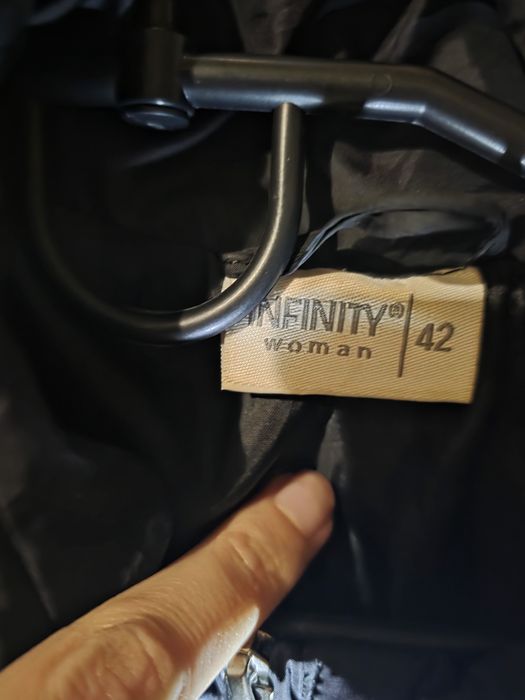 Куртка жіноча  осінь 42 розмір