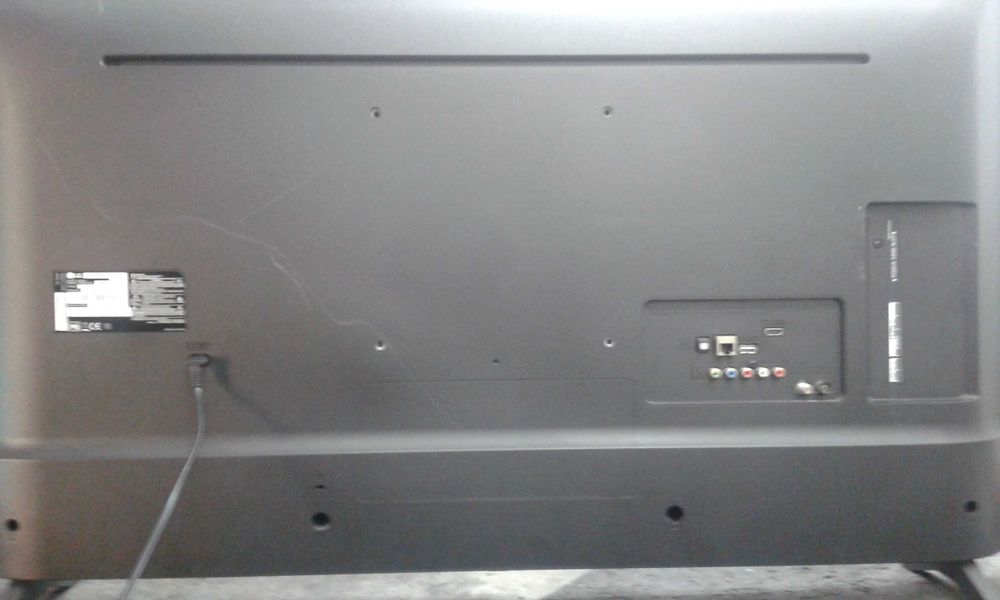 Vendo Smart TV 4K Led LG de 43 polegadas