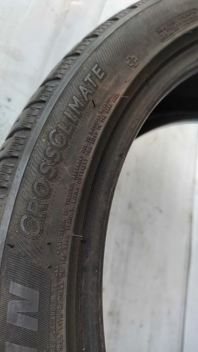 Opona Całoroczna 225/40/19 Michelin 2020r