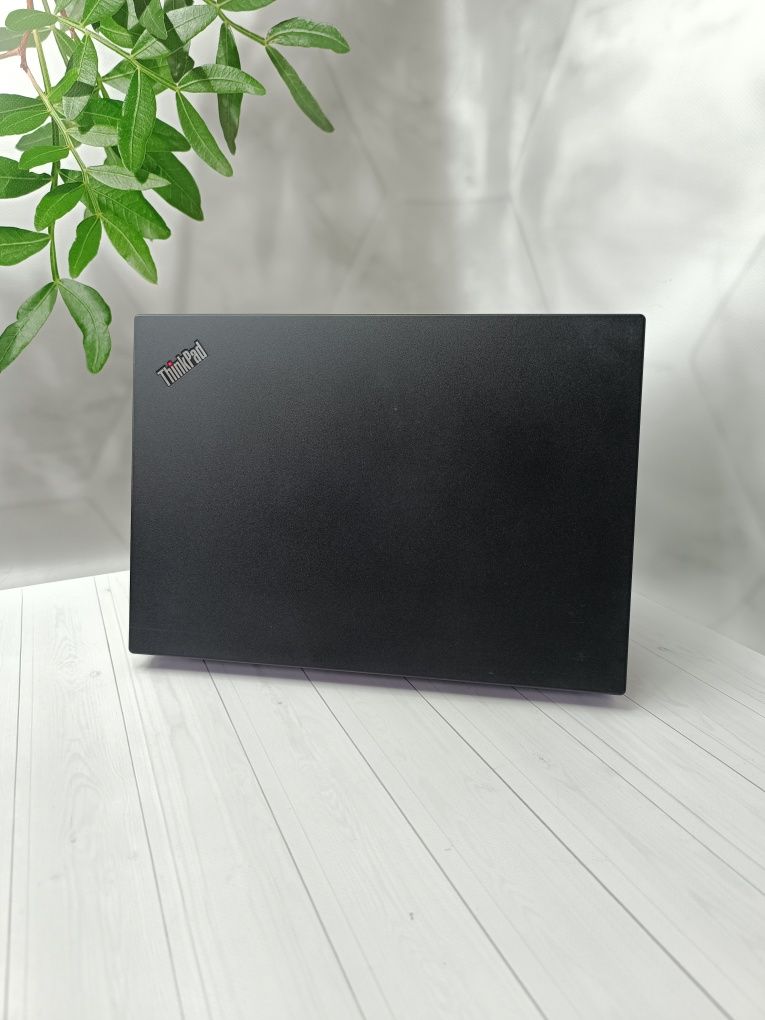Ноутбук Lenovo ThinkPad L490/i3-8145U/8 ГБ/256 GB/14.0 " Full HD IPS