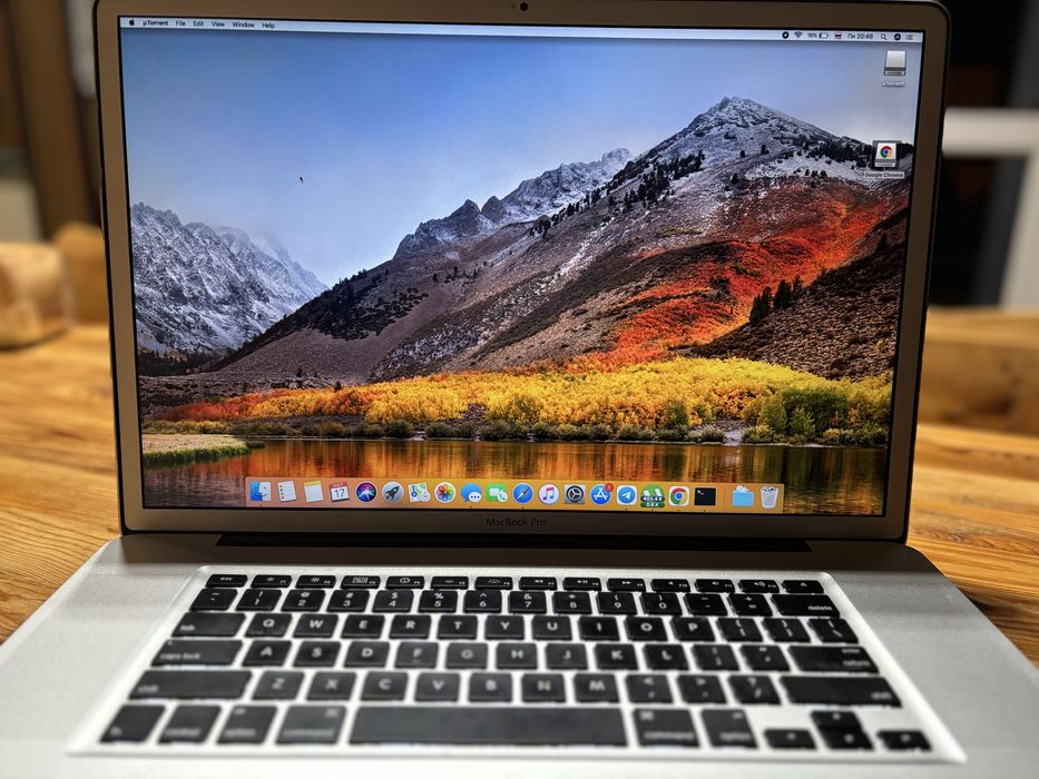 MacBook Pro 17” lnter Core i7 2’66 GHz (mid 2010) 250GB SSD