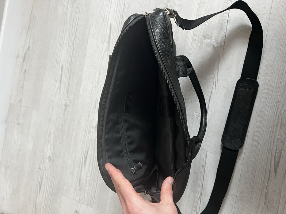 Чоловіча сумка через плече та в руки